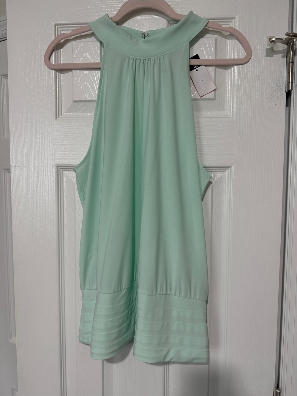 White House Black Market Mint Green Sleeveless Halter Top